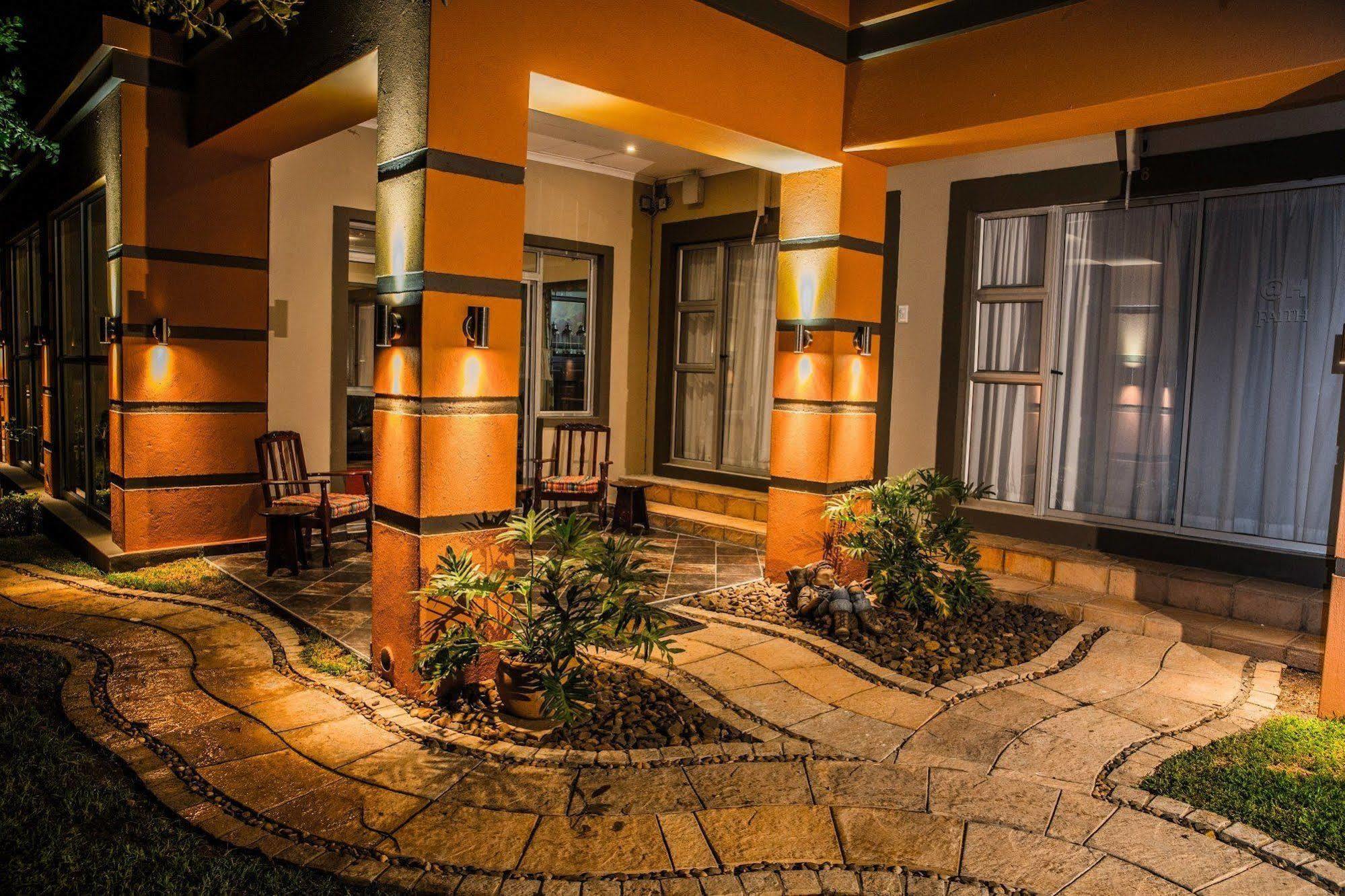 Home Guesthouse Rustenburg Esterno foto